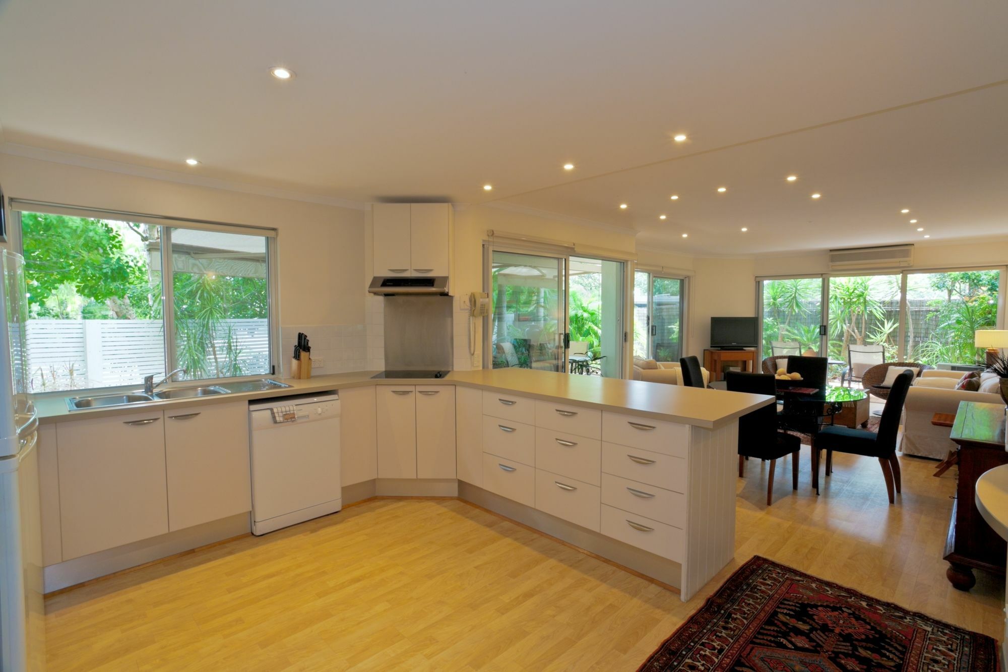 Noosa Riviera Resort นูซาวิลล์ ภายนอก รูปภาพ